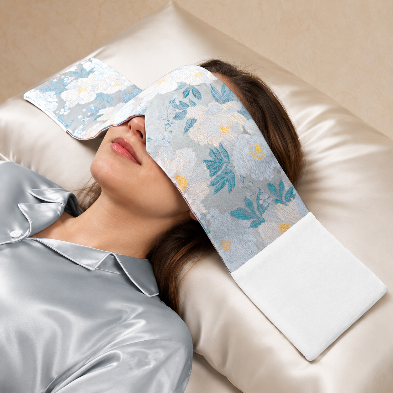 Luxury weighted aromatherapy sleep mask in Misty Blue